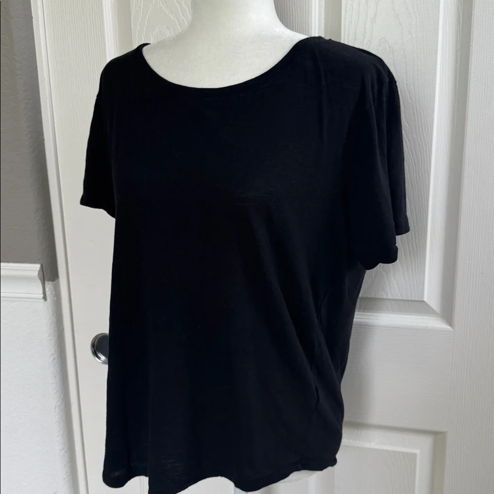 H&M Black Short Sleeve Women's Tee - Size  Medium - Picture 3 of 6